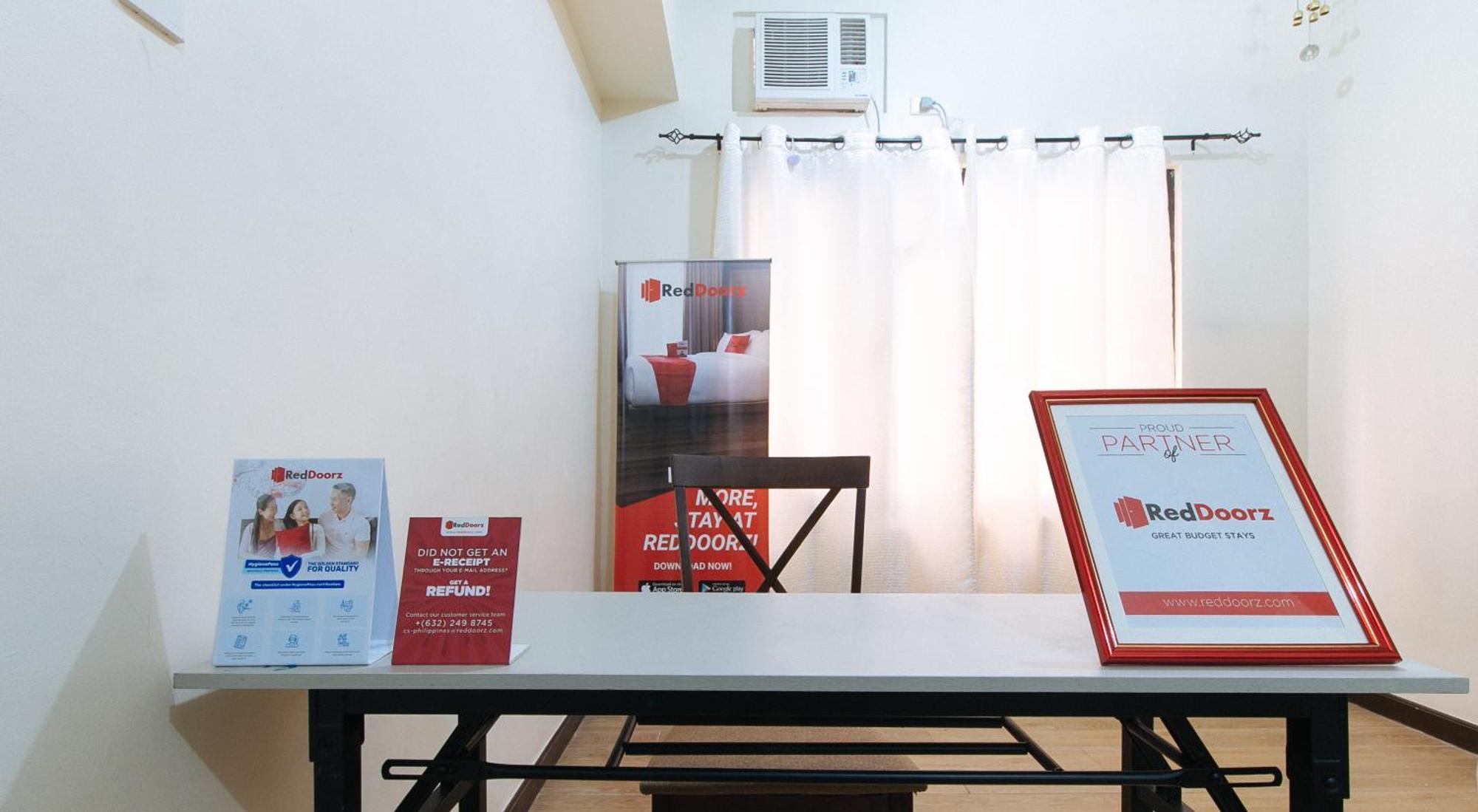 Reddoorz At Sta Cruz Naga City Naga (Camarines Sur) Exterior foto